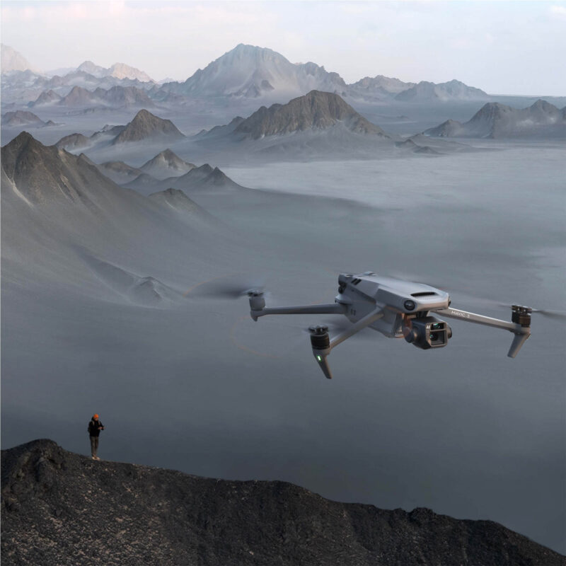 DJI Mavic 3 Fly More Combo - Imagen 7